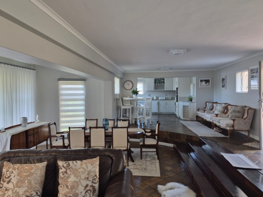 4 Bedroom Property for Sale in Blue Bend Eastern Cape